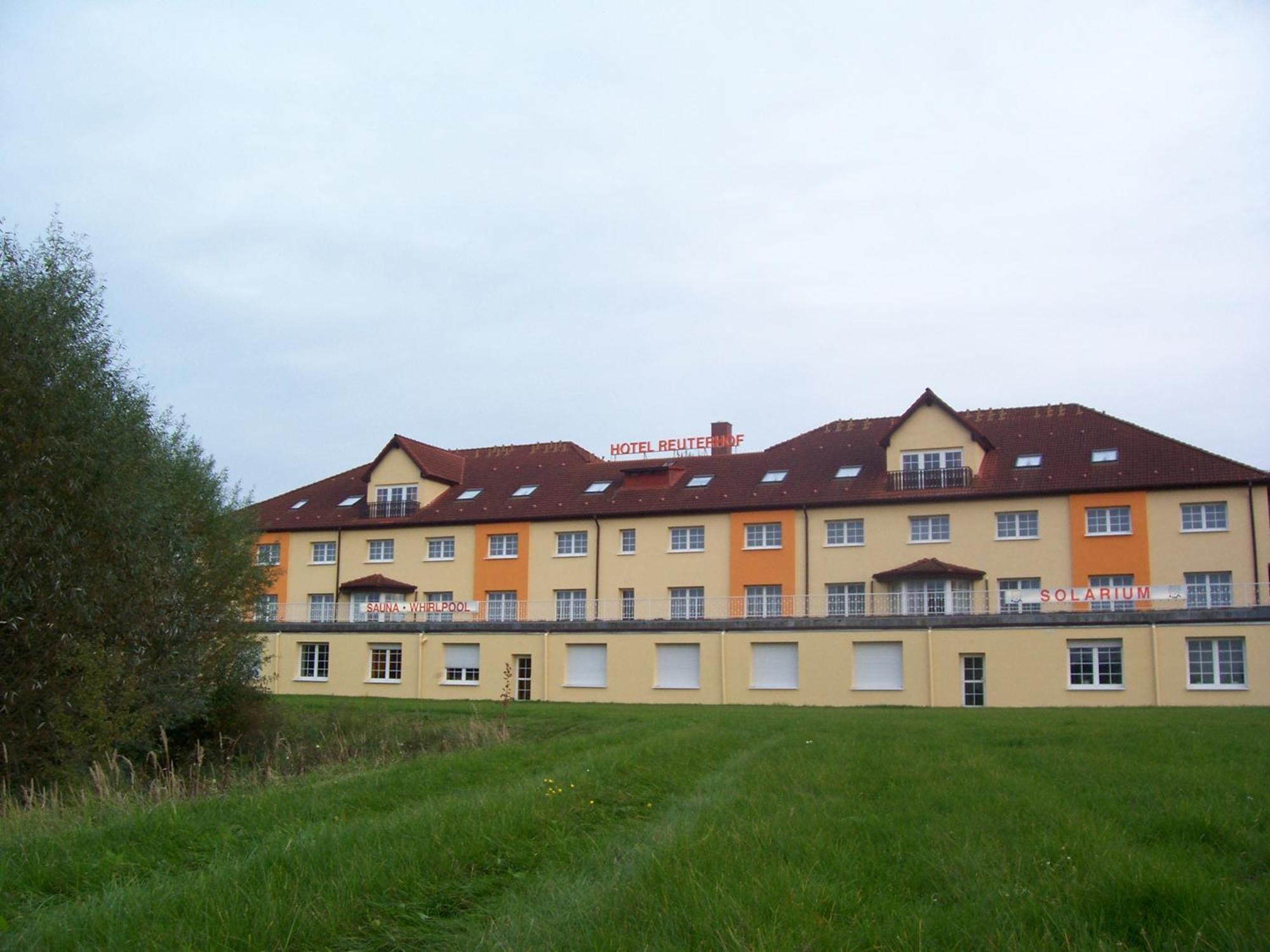 Hotel Reuterhof Reuterstadt Stavenhagen Exteriör bild